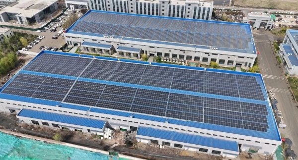 “绿电降本+节能降碳” 美的新能源&华翔集团光伏项目并网发电