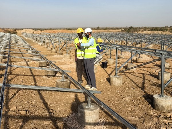 润马光能尼日利亚5.2MW+12MWh光储柴一体化微电网系统项目顺利合网投入运行