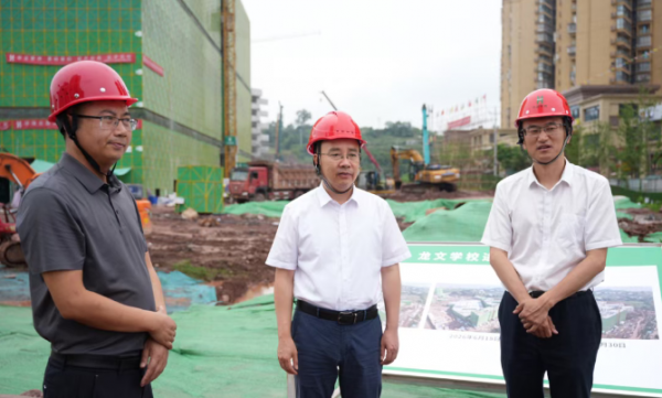 黄修国调研叙州新区、宜宾储能产业园重点项目建设工作